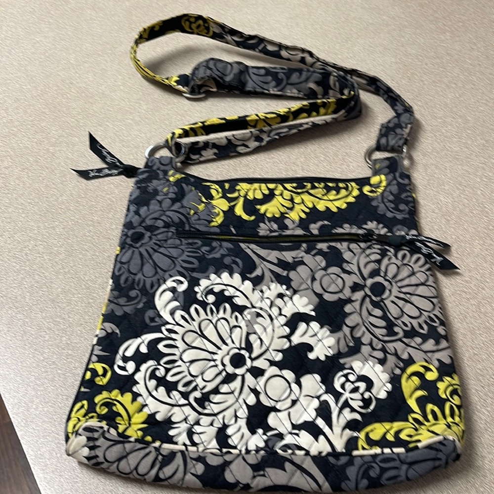 Vera Bradley retired (2010) crossbody bag
